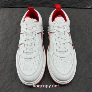 偽物 ブランド 激安今や定番アイテム好評品 ルックスの良い オススメな秋冬新作    スニーカーChristian Louboutin.