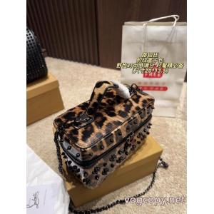 クリスチャンルブタンバッグスーパー コピー 品毎年大人気商品 新商品！ 品質保証