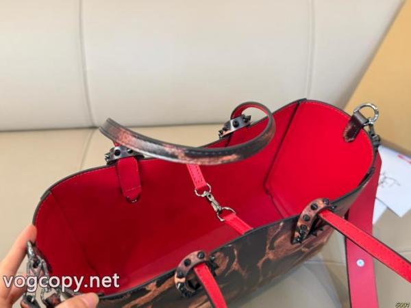 新作入荷 定番人気商品 送料無料人気コピー ブランド 通販Christian Louboutinバッグ 5 