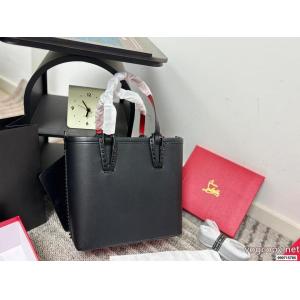 バッグ流行 安心国内発送 大変人気ブランド コピー 通販Christian Louboutin