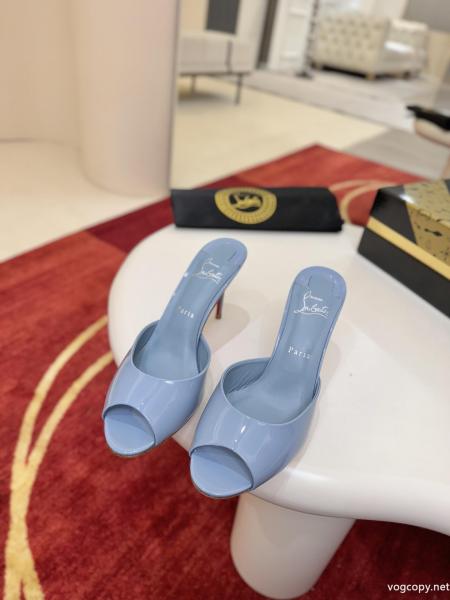 Christian Louboutin偽 ブランド完売前に 今年もトレンド SS26限定版サンダル.. 0